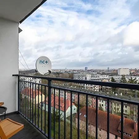 Lägenhet White And Blue In With View And Desk By Renters Szczecin