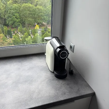 Modern View In With Balcony & Workspace By Renters Щецин