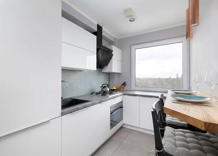 White And Blue In With View And Desk By Renters * シュチェチン